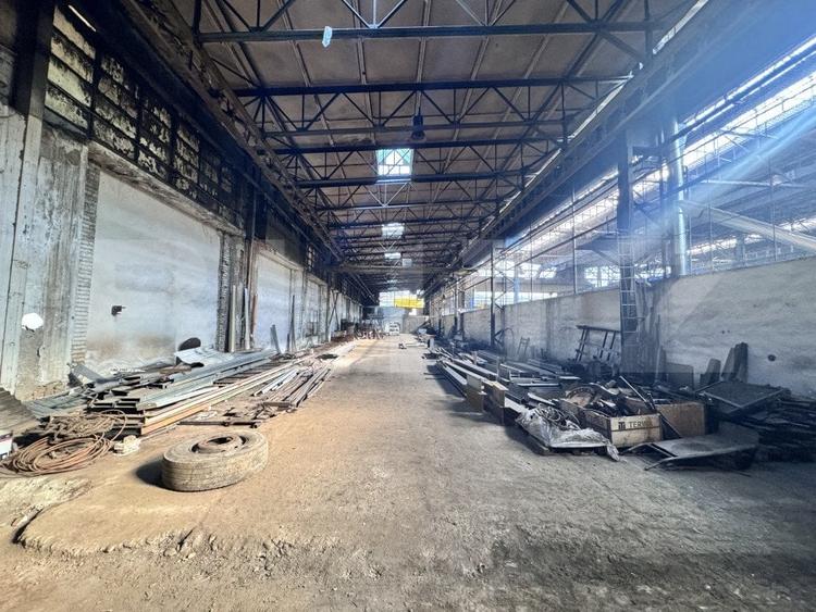 Spațiu industrial, de 3,800 mp, în Aiud