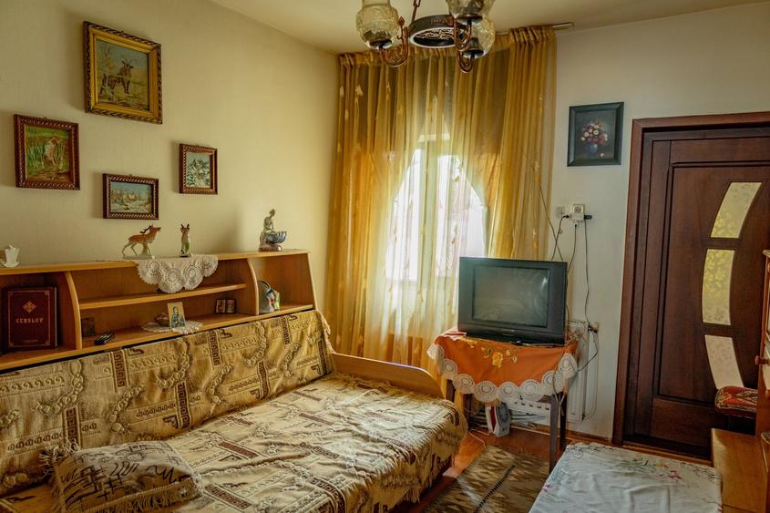 Casă individuală cu 7 camere cu Canalizare în Tazlău