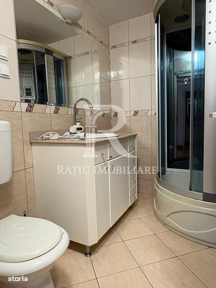 Apartament cu 3 camere decomandat în Rogerius