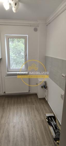 Apartament cu 2 camere semidecomandat, mobilat în Dacia