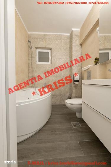 Apartament cu 4 camere decomandat în Central
