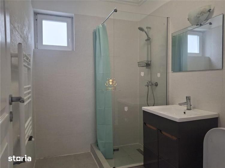 Casă cu 4 camere cu Teren 400 Mp în Recea