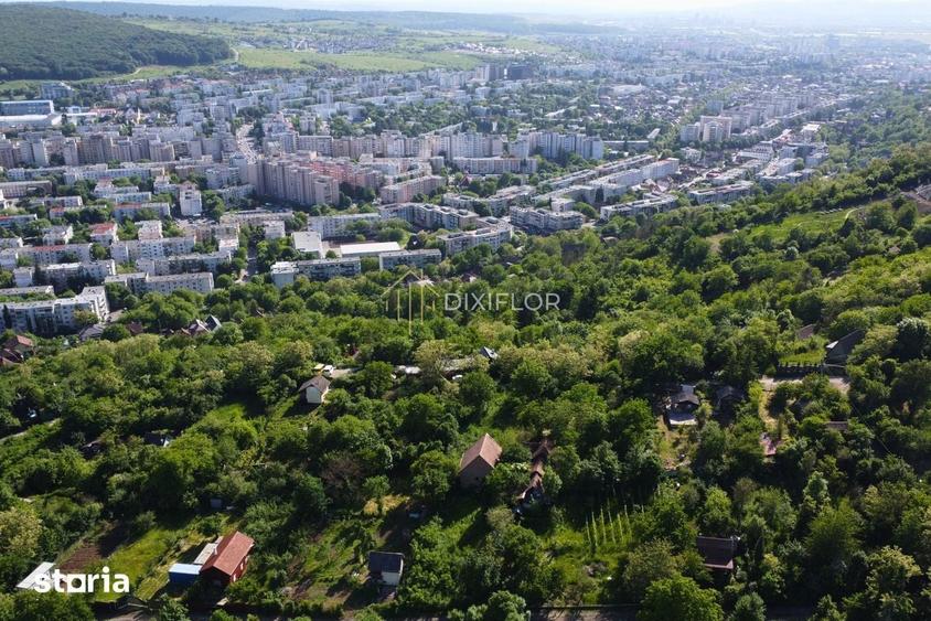 Casă cu Teren 601 Mp în Central