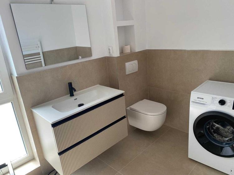 Casă cu 3 camere cu Teren 220 Mp în Iris