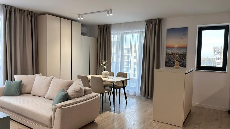 Apartament cu 3 camere decomandat în Băneasa