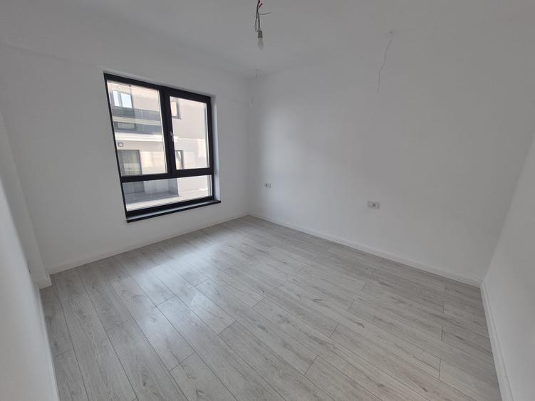 Apartament cu 3 camere decomandat în Galata