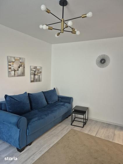 Apartament cu 3 camere decomandat în Exterior Vest