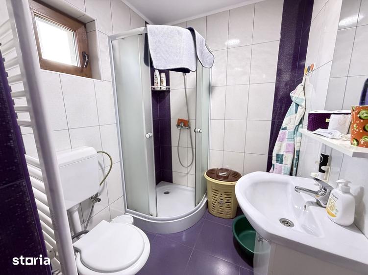 Casă cu 4 camere cu Teren 464 Mp în Central