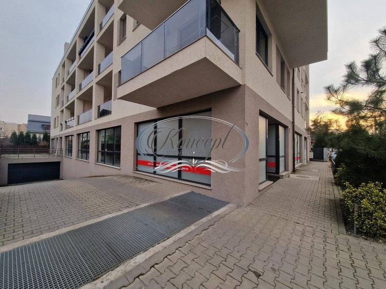 Spațiu comercial, de 383.55999755859 mp, în Mărăști
