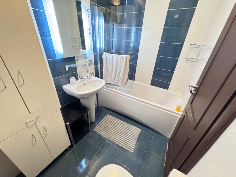 Apartament cu 2 camere decomandat în Baba Novac