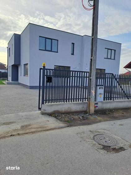 Casă cu 4 camere cu Teren 450 Mp în Apahida
