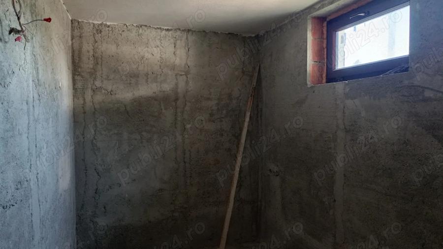 Casă cu 5 camere în Câmpinița