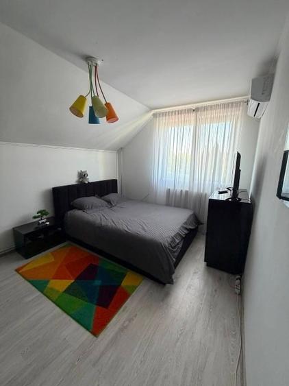 Casă individuală cu 5 camere cu Canalizare în Corunca