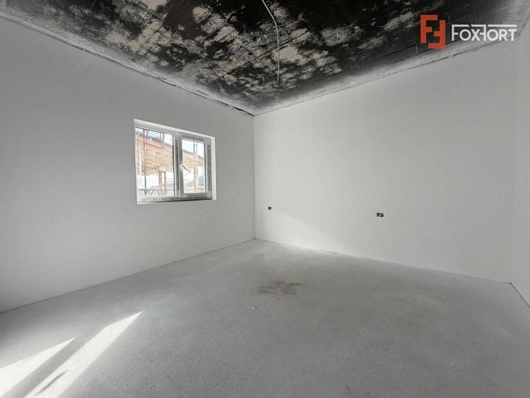 Casă cu 3 camere cu Teren 500 Mp în Sânandrei