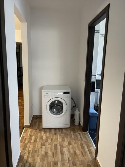 Apartament cu 3 camere decomandat în Românești