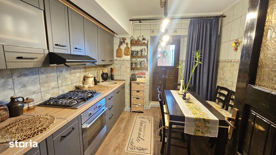 Apartament cu 4 camere în Nicolina