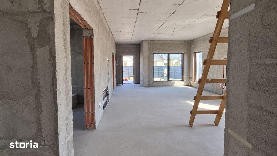 Casă cu 4 camere cu Teren 340 Mp în Central