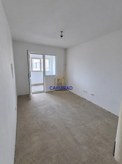 Apartament cu 4 camere decomandat în Pantelimon