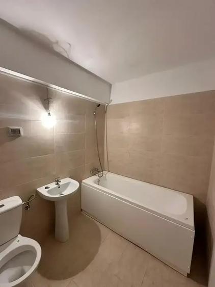Apartament cu 3 camere în Theodor Pallady