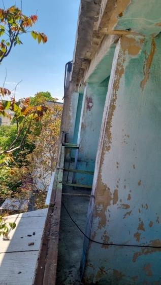 Apartament cu 2 camere decomandat în