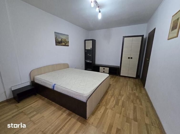Apartament cu 3 camere în Cetate