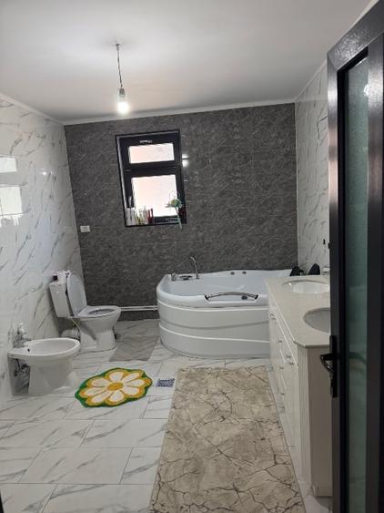 Casă individuală cu 4 camere cu Canalizare în Chirnogi