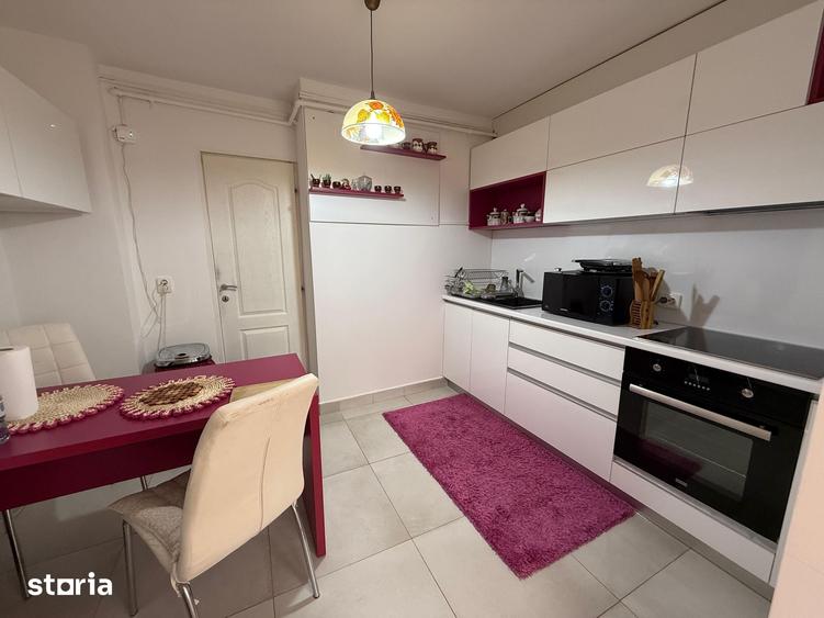 Apartament cu 3 camere în Traian
