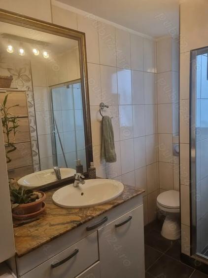 Casă cu 5 camere cu Teren 250 Mp în Central