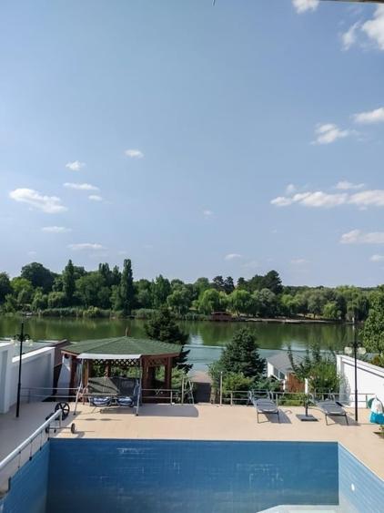 Casă individuală cu 7 camere cu Teren 1700 Mp în Ghermănești
