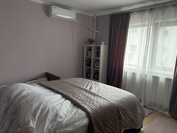 Apartament cu 4 camere decomandat, mobilat în Vitan Mall
