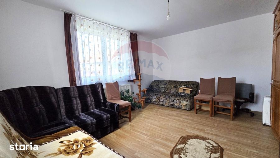 Casă cu 3 camere cu Teren 3177 Mp în Dumbrăvioara