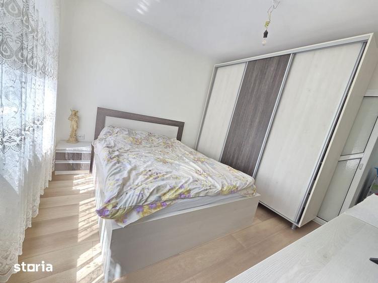 Apartament cu 3 camere semidecomandat în Micro 17
