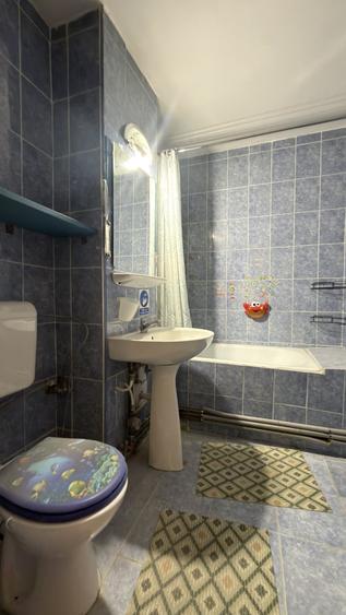 Apartament cu 3 camere decomandat, mobilat în Freidorf