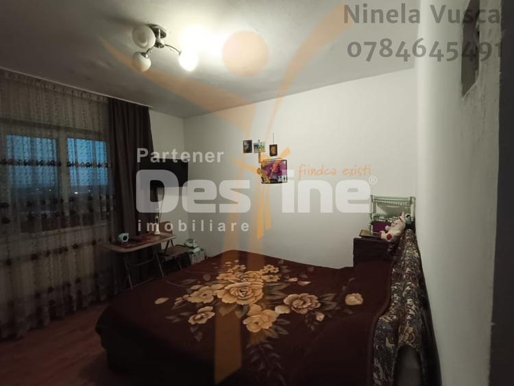 Apartament cu 3 camere decomandat, mobilat în Micro 11