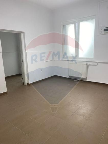 Spațiu comercial, de 75 mp, în Dudești