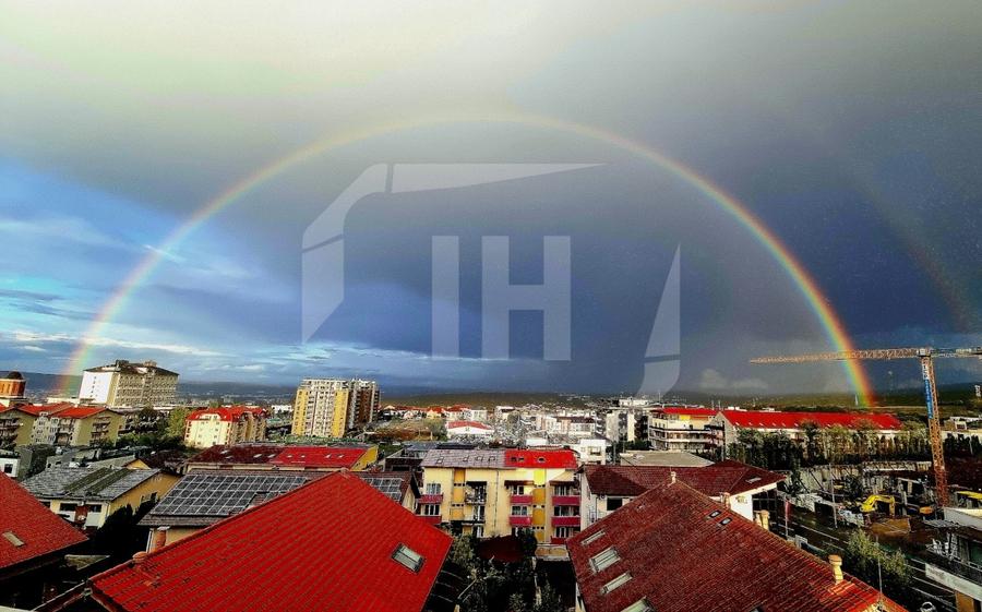 Apartament cu 5 camere decomandat, mobilat în Bună Ziua