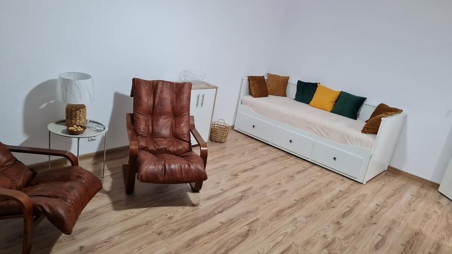 Garsonieră decomandată în Apusului