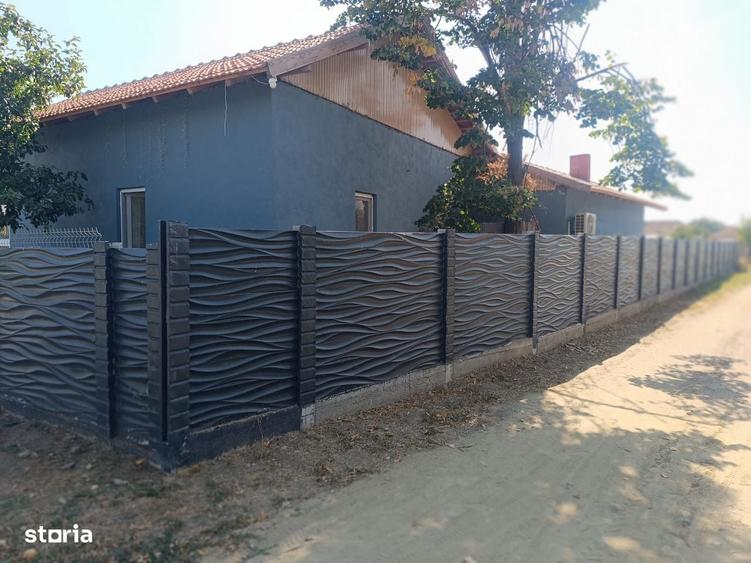 Casă cu 3 camere în Curmătura