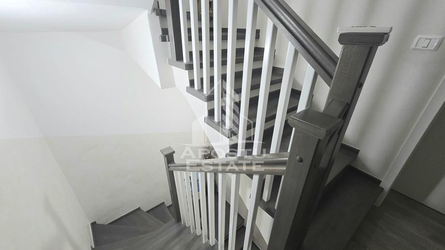 Duplex cu 4 camere cu Canalizare în Dumbrăvița