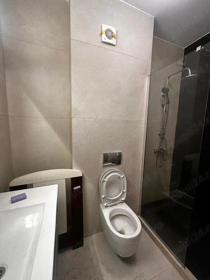 Apartament cu 3 camere în Brâncoveanu