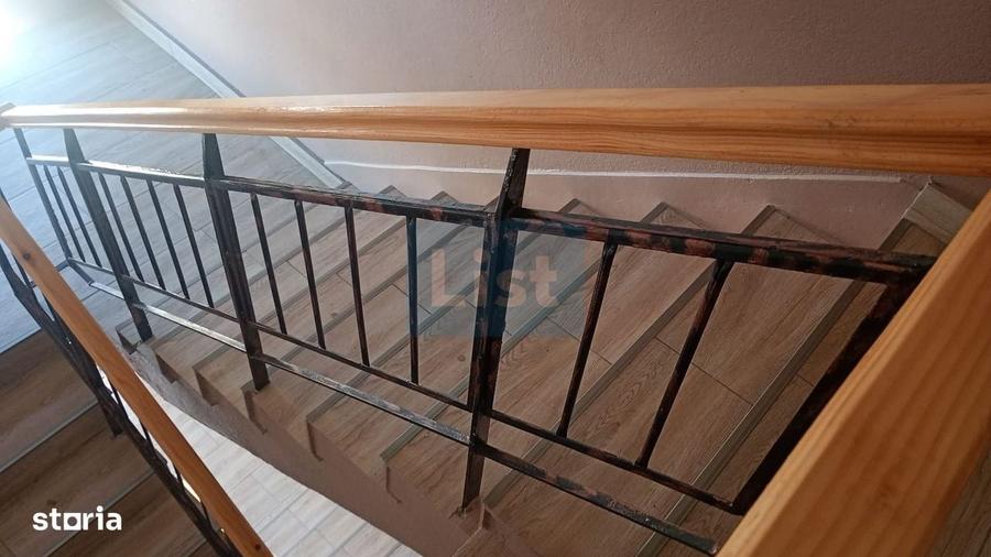 Apartament cu 4 camere decomandat în Sârbi