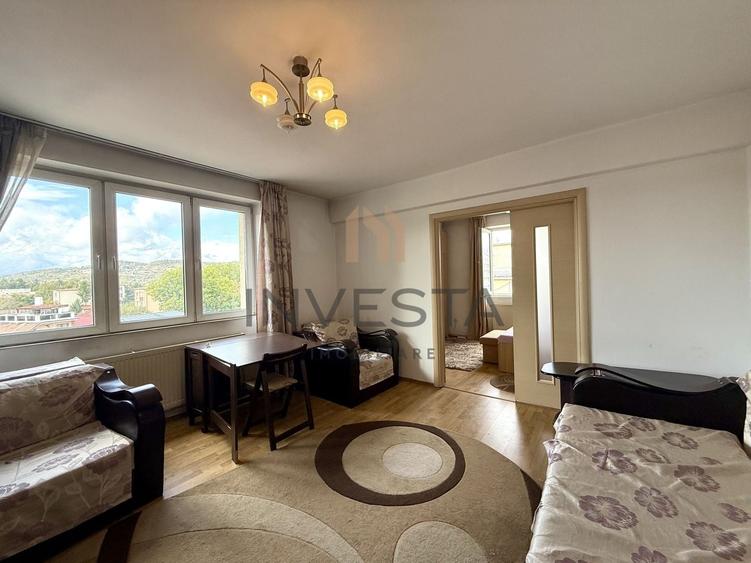 Apartament cu 2 camere semidecomandat, mobilat în Central