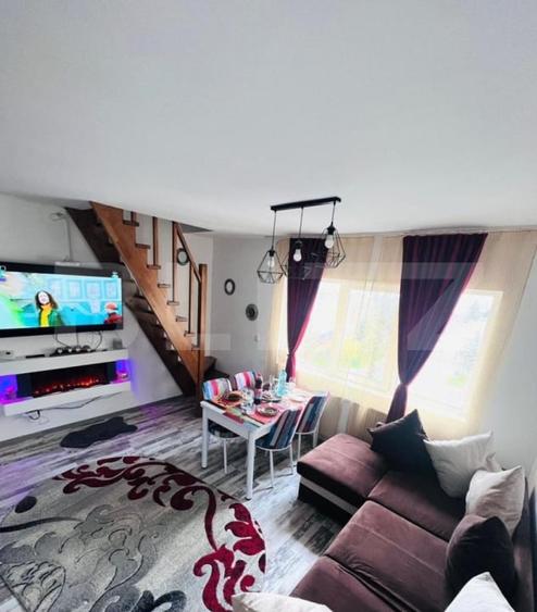 Apartament cu 3 camere semidecomandat, mobilat în Gării