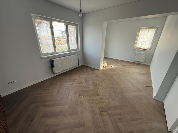 Apartament cu 3 camere decomandat în Militari