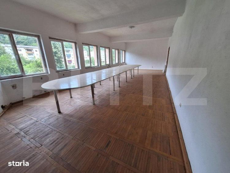 Spațiu comercial, de 1,857 mp, în Central