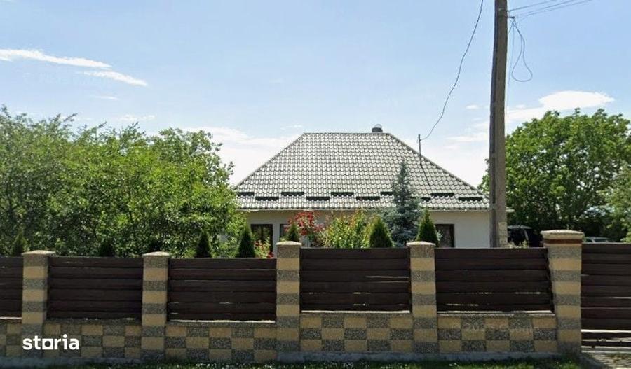 Teren intravilan si constructii, Salcea, Jud. Suceava - 3074866 - 2