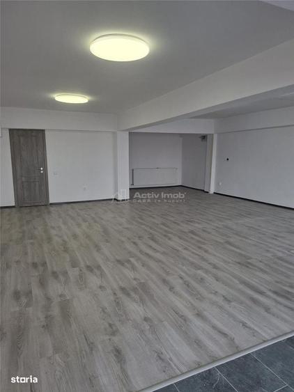 Spațiu comercial, de 60 mp, în Central