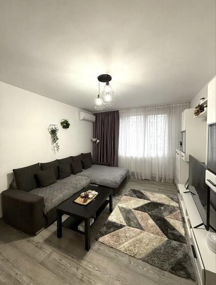 Apartament cu 2 camere decomandat în Drumul Taberei