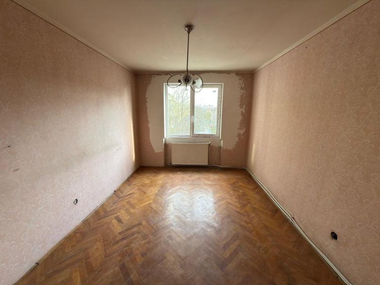 Apartament cu 2 camere semidecomandat în Exterior Vest