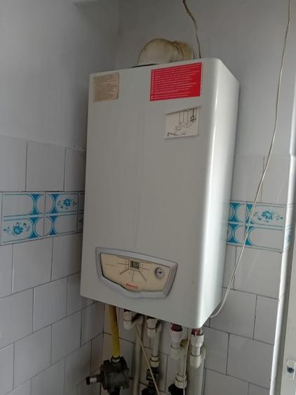 Apartament cu 2 camere decomandat în Precista